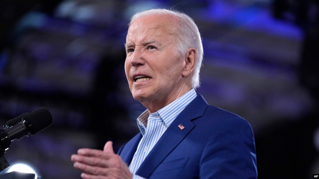 Presidenti Biden duke folur gjatë aktivitetit elektoral në Karolinën e Veriut (28 qershor 2024)