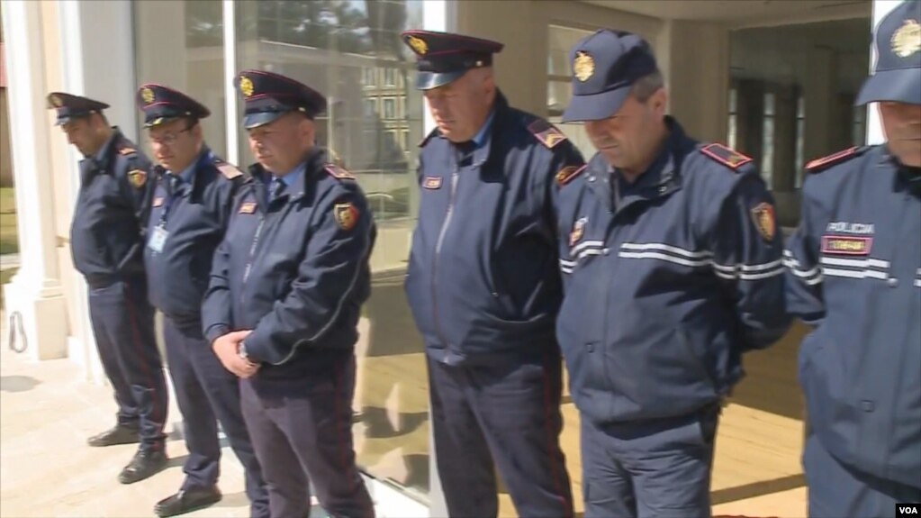 Shqipëri, autoritetet marrin në administrim dy godina të kompleksit “Prestigj”