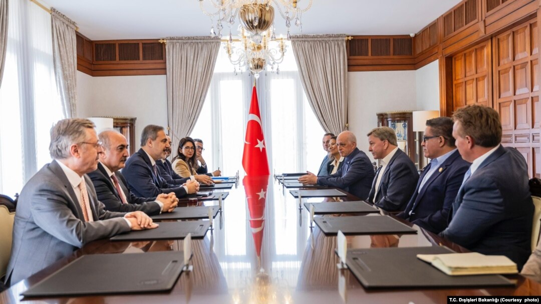 ABD Temsilciler Meclisi Silahlı Hizmetler Komisyonu üyeleri dün Dışişleri Bakanı Hakan Fidan'la görüştü. 