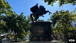 Estatua ecuestre de "El Libertador", Simón Bolívar, en la Plaza Bolívar de Caracas