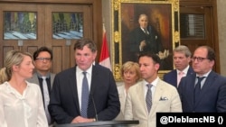 دومینیک لبلانک وزیر امنیت عمومی کانادا در کنفرانسی خبری سپاه پاسداران را تروریستی اعلام کرد 