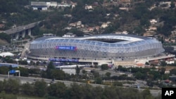 ARCHIVO: El Stade de Nice, en Niza, Francia, el sábado 16 de septiembre de 2023. El estadio albergará algunas competiciones de fútbol durante los Juegos Olímpicos de París 2024.