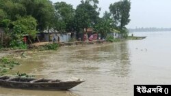 লালমনিরহাটে তিস্তার ভাঙনে ঘরবাড়ি হারানোর আতঙ্কে এলাকাবাসী