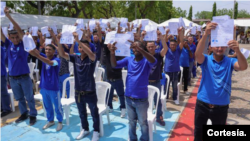 Un grupo de excarcelados comunes en Managua, Nicaragua, el 15 de julio de 2024.