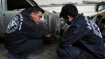 In Iran, Auto Repair Brings Back Cadillac Sevilles