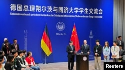 德国总理朔尔茨在上海同济大学出席与大学生的交流会并发表演讲。（2024年4月14日）