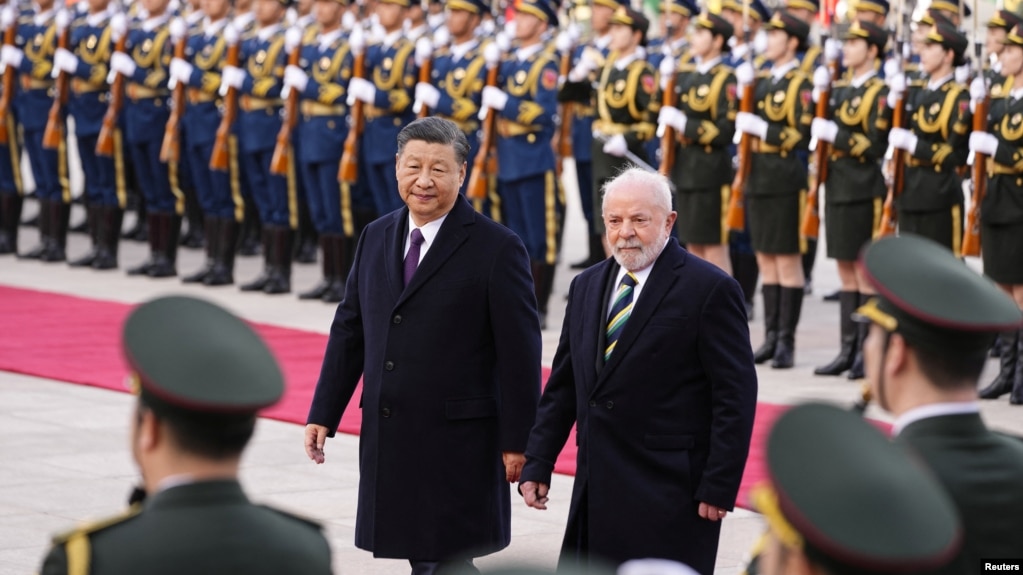 中国国家主席习近平与巴西总统卢拉·达席尔瓦（Luiz Inacio Lula da Silva）。(photo:VOA)