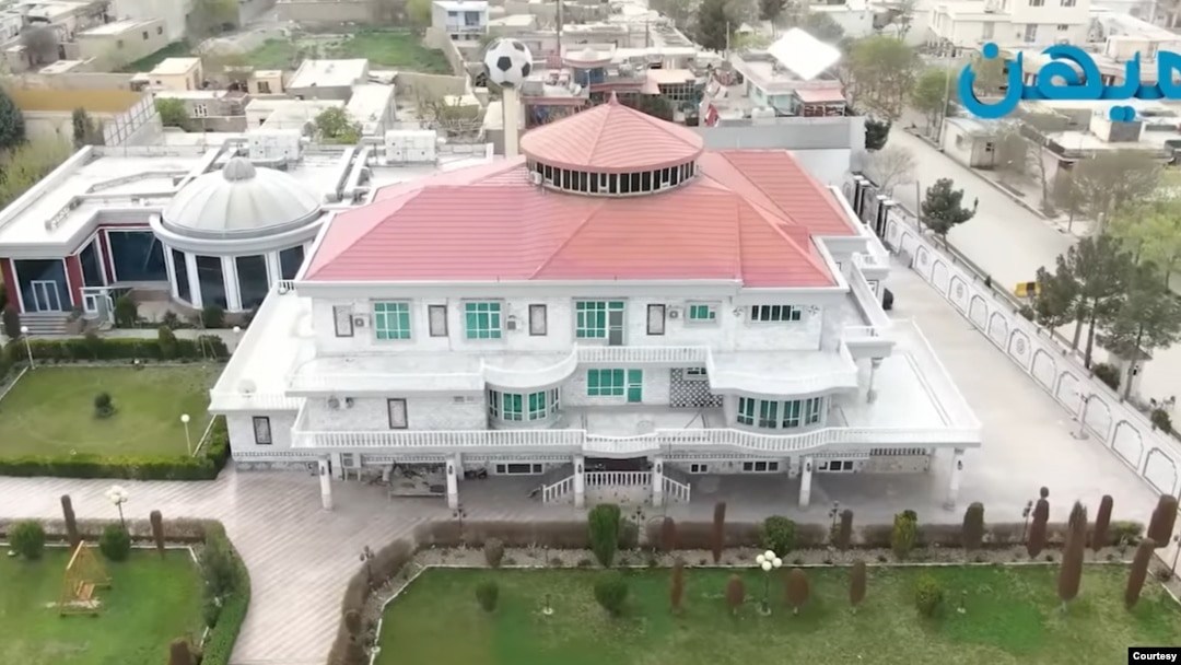 Afg'onistonda mana shunday bo'sh yotgan dang'illama hovlilar ko'p (Maihan TV)