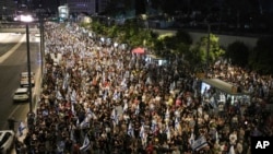 People protest against Israeli Prime Minister Benjamin Netanyahu's government and call for the release of hostages held in the Gaza Strip by the Hamas militant group, in Tel Aviv, Israel, July 6, 2024.
