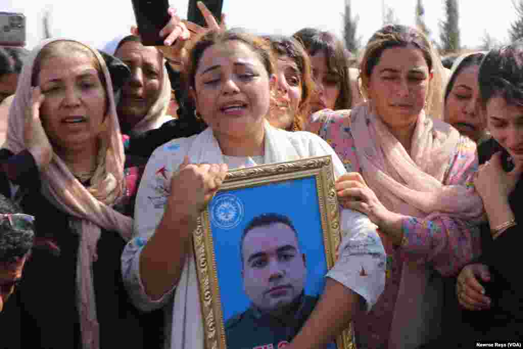 Oxirkirina Girseyî ya Endamên Akademîya Asayîşê li Kobanê