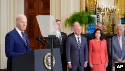 Tổng thống Joe Biden phát biểu về sắc lệnh hành pháp tại Phòng Đông tại Nhà Trắng ở Washington, ngày 4 tháng 6 năm 2024.
