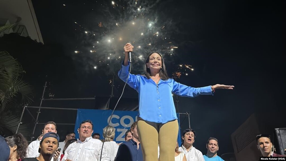 María Corina Machado, candidata de Vente Venezuela, celebra su triunfo en la primaria opositora del domingo 22 de octubre de 2023, desde su comando de campaña, en Caracas.