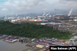 Pemandangan udara operasi PT Indonesia Morowali Industrial Park (IMIP), salah satu produsen nikel terbesar di Konawe Utara, Sulawesi. (Foto: Rizal Salman/AFP)