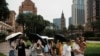 五一假期中国游客涌入澳门博彩中心