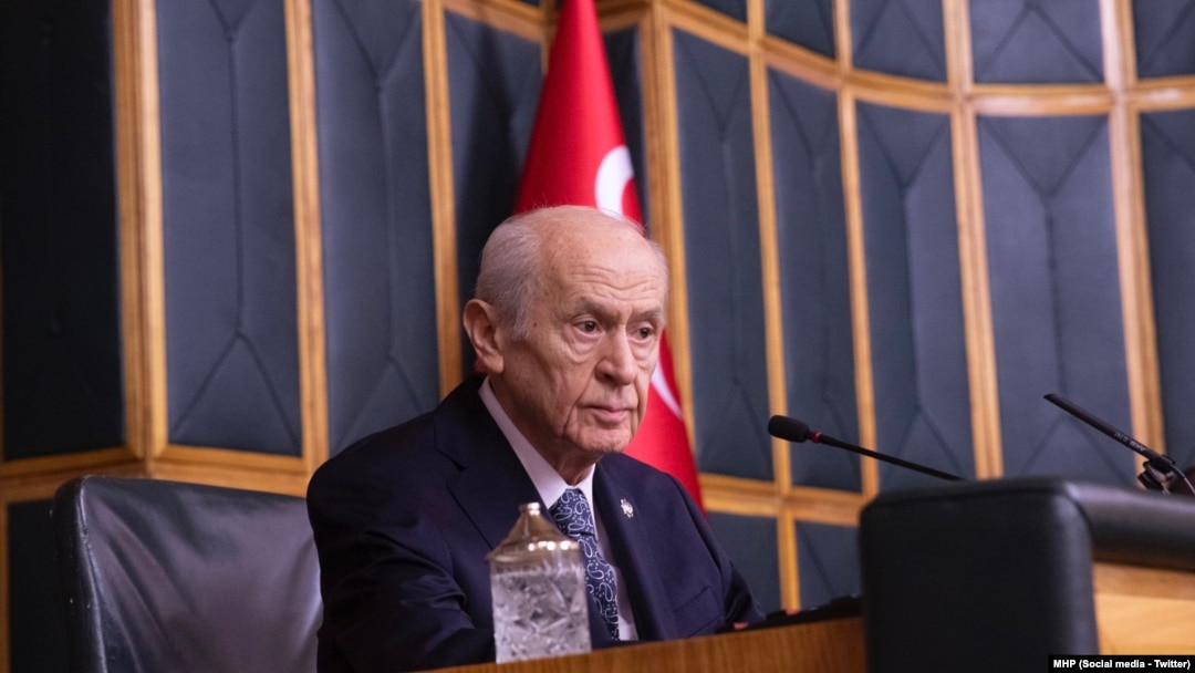 Milliyetçi Hareket Partisi Genel Başkanı Devlet Bahçeli, Sinan Ateş cinayeti davasının ilk duruşması öncesi partisinin TBMM Grup Toplantısı’na katıldı.