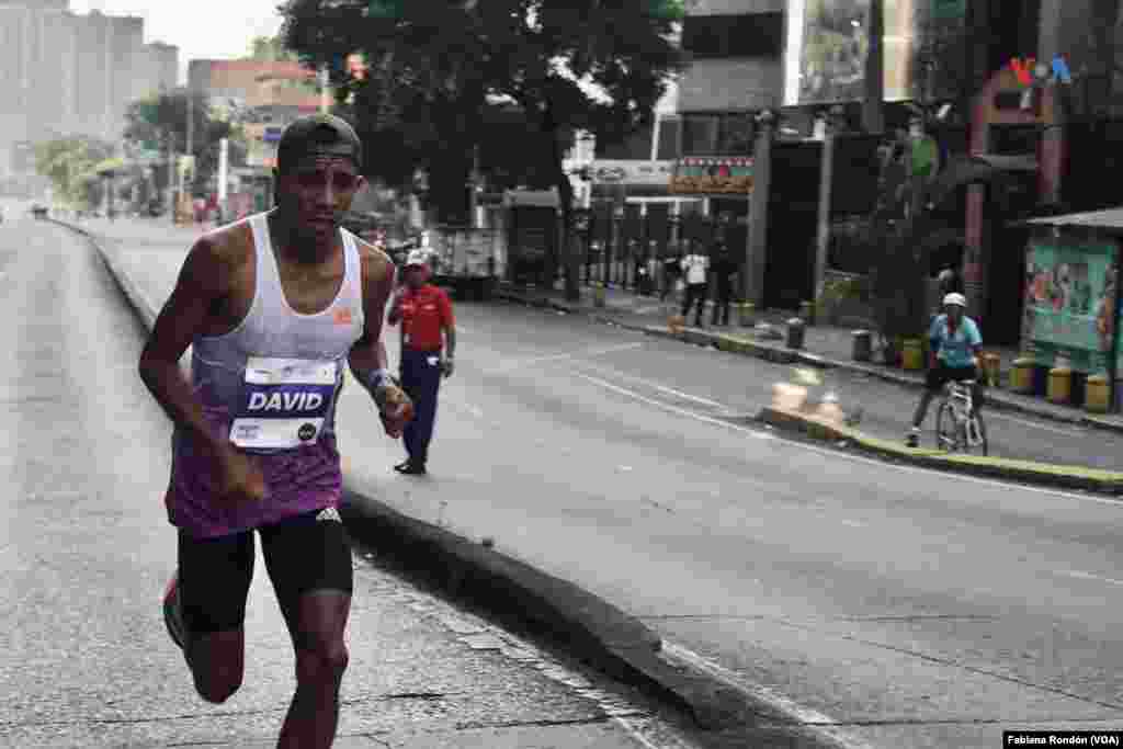 Esta edición el ganador de los 42K fue el argentino David Rodríguez, quien finalizó la carrera en 2 horas, 21 minutos y 21 segundos. La segunda posición fue para un corredor brasileño. 