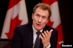 FILE: Menteri Imigrasi, Pengungsi dan Kewarganegaraan Kanada Marc Miller dalam konferensi pers di Ottawa, Ontario, Kanada, 29 Januari 2024. 9REUTERS/Blair Gable)