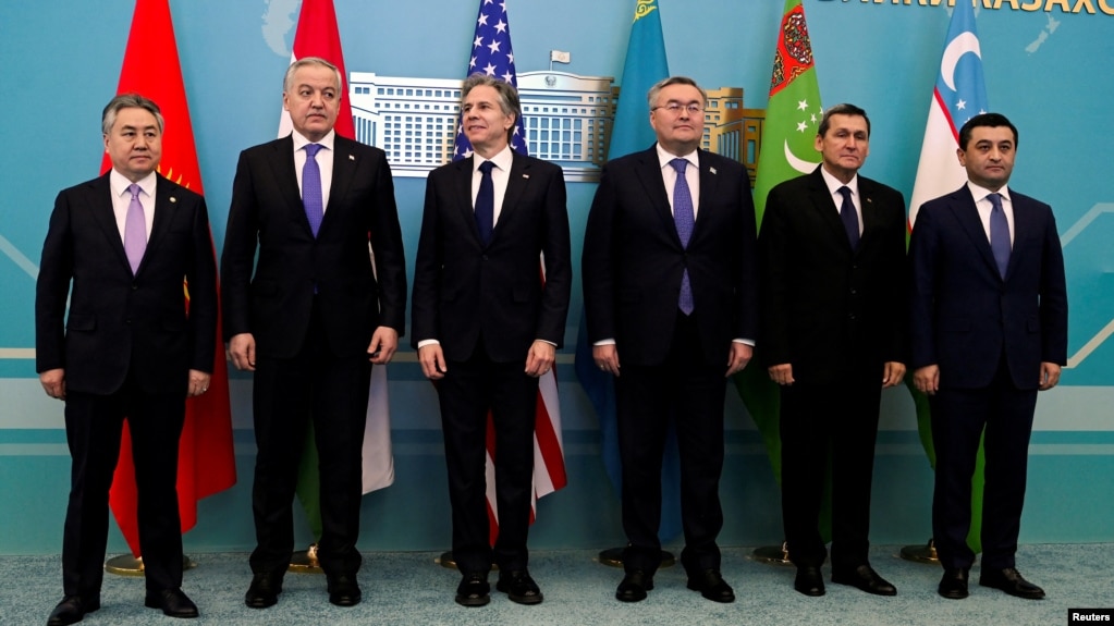 美国国务卿布林肯在哈萨克斯坦首都阿斯塔纳会晤中亚五国外长。（2023年2月28日）(photo:VOA)