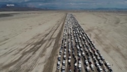 Гості фестивалю Burning Man застрягли в пустелі через аномальну зливу. Відео