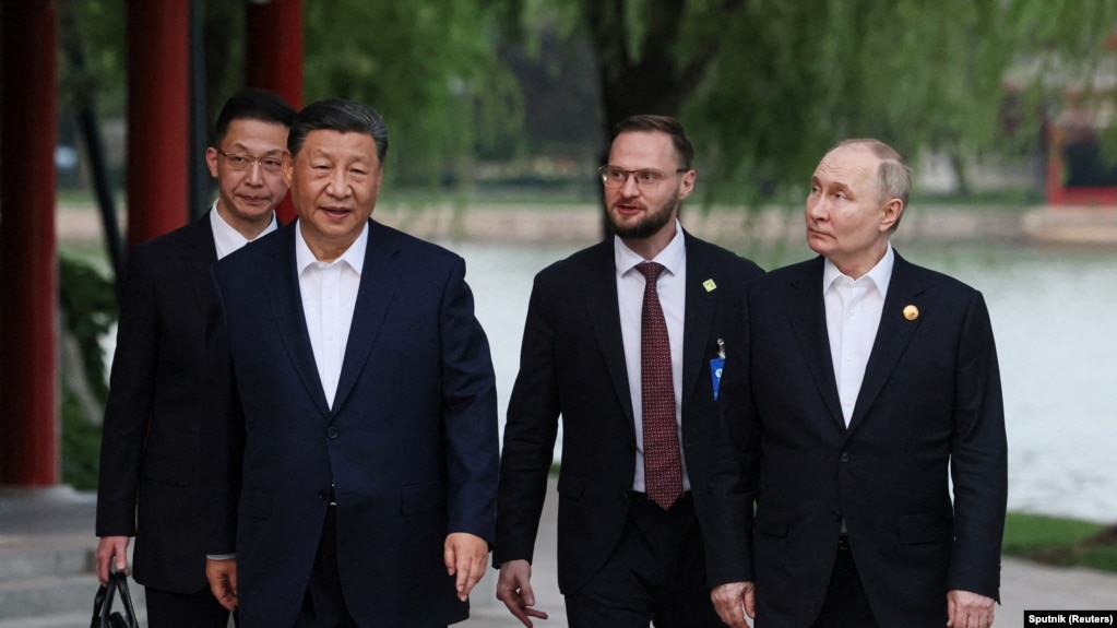 中国领导人习近平在北京中南海接待到访的俄罗斯总统普京。（2024年5月16日）(photo:VOA)