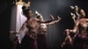 ภาพบันทึกจากหน้าจอของการแสดงชุด กํมฺรเตงฺชคตฺศรีศิขรีศวร (Apsara Thai Traditional Dance) เผยแพร่ทางช่องทางยูทูป "นาฏยศิลป์ สินไซ" ซึ่งทางคณะศิลปกรรมศาสตร์ มหาวิทยาลัยขอนแก่น ระบุว่ากองประกวด Miss Global 2023 ที่กัมพูชานำเพลงไปใช้โดยไม่ได้รับอนุญาต (Courtesy)