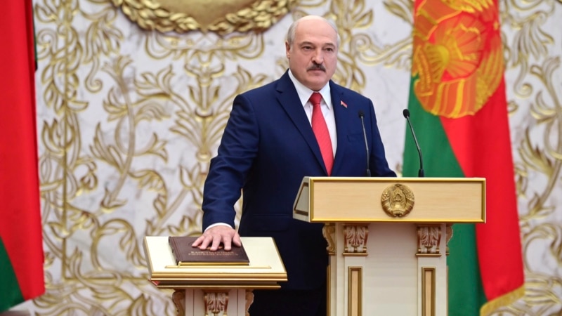 Belarus frees head of banned party as Lukashenko slowly releases some political prisoners 