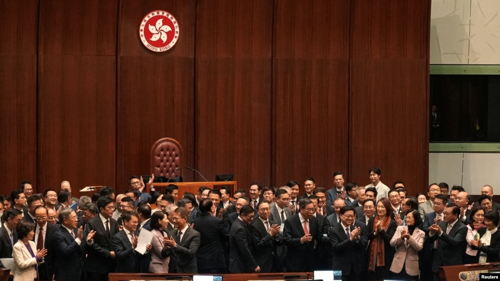 香港立法会全票通过根据《基本法》第23条订立的新的国家安全法案。（2024年3月19日）（2024年3月19日）(photo:VOA)