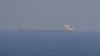 Российский корабль сделал предупредительные выстрелы по торговому судну в Черном море