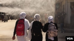 A group of college girls walk in Srinagar, India-administered Kashmir. (Wasim Nabi/VOA)