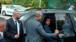 Реакции по посетата на Курти