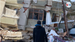 En Fotos | Enterrar a sus muertos, salvar lo posible: Turquía después de los terremotos