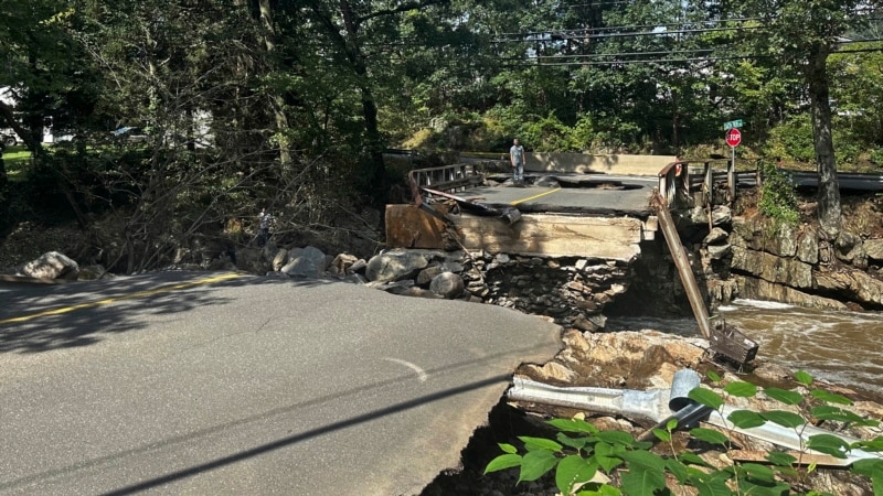 Floods from thunderstorms lead to dramatic rescues and 2 deaths in Connecticut 