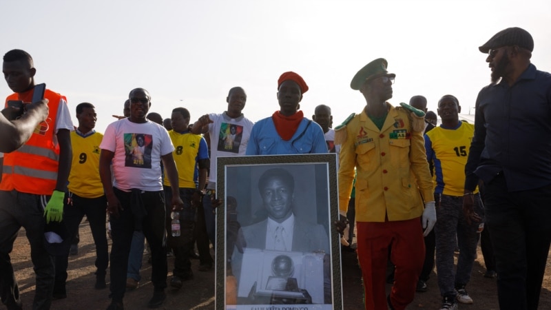 Le Mali rend un ultime hommage à Salif Keita, ancienne gloire du foot africain