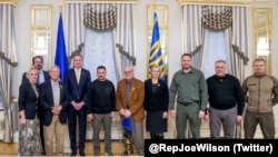 دیدار هیئتی از مجلس نمایندگان ایالات متحده آمریکا با ولودیمیر زلنسکی در کی‌یف، اوکراین