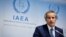 라파엘 그로시 국제원자력기구(IAEA) 사무총장이 4일 IAEA 이사회 정례회의가 개막한 오스트리아 빈에서 기자회견을 했다.
