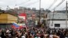 Demonstran turun ke jalan di area Catia, Caracas, venezuela, menentang hasil pemilihan presiden, pada 29 Juli 2024. (Foto: AP/Cristian Hernandez)