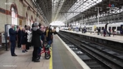 Գնացքի վարորդը հուզվել էր իր վերջին հերթափոխն ավարտելուց հետո_1.mp4