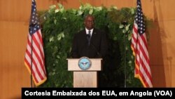 Le secrétaire de la défense des États-Unis, Lloyd Austin, fait un discours à Luanda, Angola, le 27 septembre 2023.