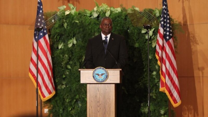 Le secrétaire américain à la Défense tance les putschistes en Afrique