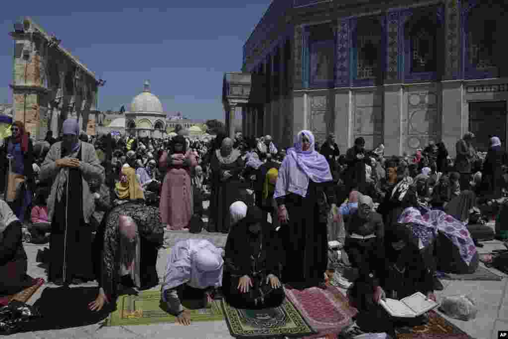 خواتین کی بڑی تعداد نے الاقصیٰ کمپاؤنڈ میں نماز ادا کی۔