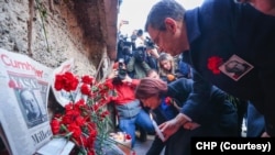 CHP Genel Başkanı Özgür Özel, gazeteci Uğur Mumcu'nun anma törenine katıldı.
