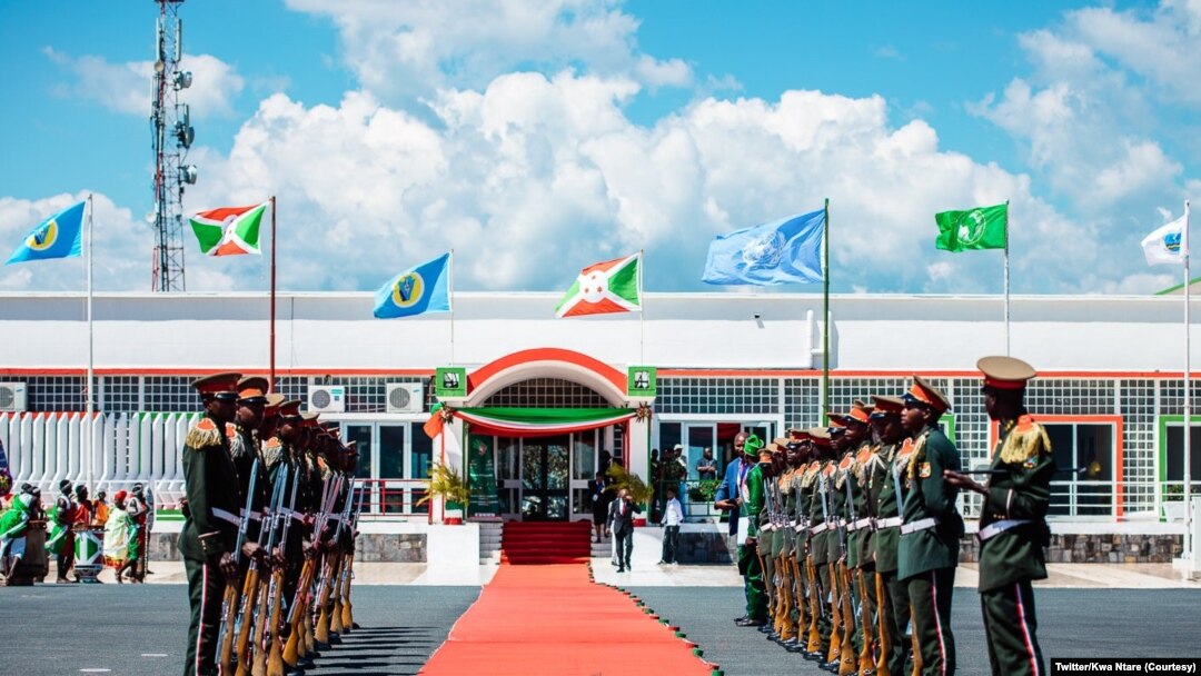 Abasirikare b'Uburundi bagiye kwakira abaje mu nama igira 11 y'umutekano w'akarere 
