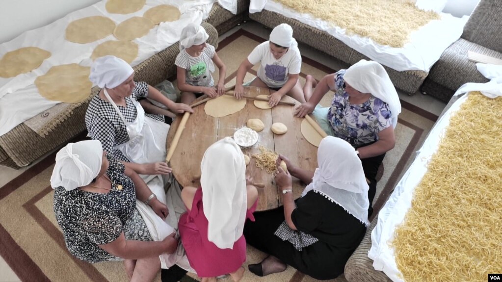 Shqipëri, Kujtime Karoshi një grua që frymëzohet nga tradita dhe natyra në Dibër