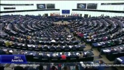 Parlamenti Evropian miraton vendimin për liberalizimin e vizave për Kosovën