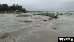 কুমিল্লা নগরীর অনেক জায়গায় জলাবদ্ধতার সৃষ্টি হয়েছে, চর এলাকাগুলো প্লাবিত হয়ে বাড়িঘর তলিয়ে গেছে।