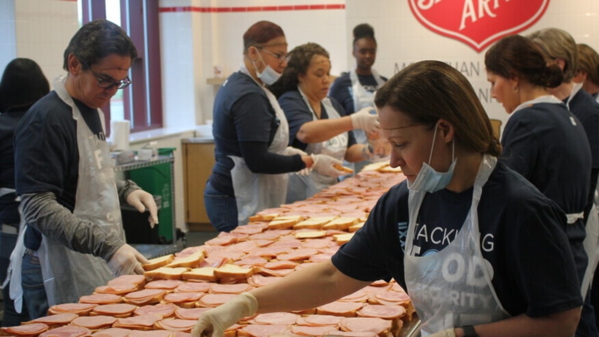 Volunteerism is Changing in the United States - Vimarsana News