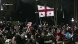 Тисячі людей знову вийшли на протести у Грузії. Відео