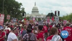 Milhares de pessoas protestaram enquanto Netanyahu discursava para o Congresso americano