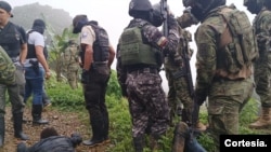 Efectivos policiales y militares de Ecuador intervinieron en mina Lomas tras un enfrentamiento entre grupos armados. [Cortesía: Fuerzas Armadas del Ecuador]