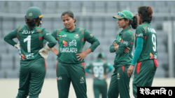 বাংলাদেশ নারী ক্রিকেট দল তিন ম্যাচের ওয়ানডে সিরিজের প্রথম ম্যাচে অস্ট্রেলিয়ার কাছে বড় ব্যবধানে হেরেছে।